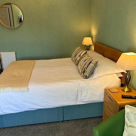 West End Guest House Elgin Buitenkant foto