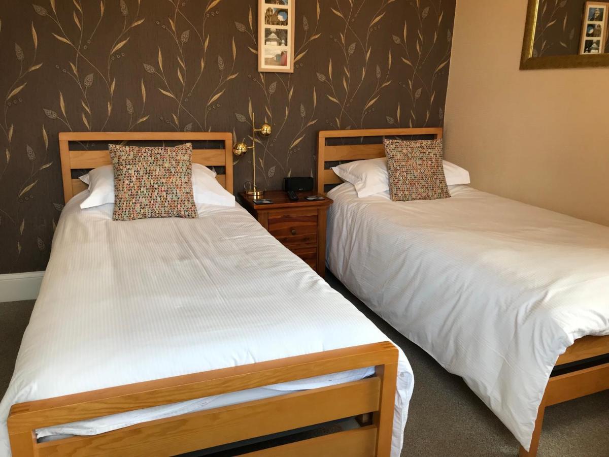 West End Guest House Elgin Buitenkant foto