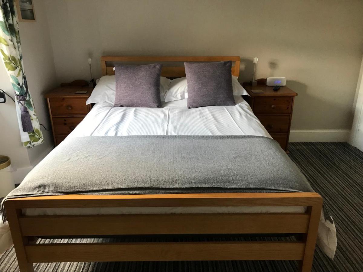 West End Guest House Elgin Buitenkant foto