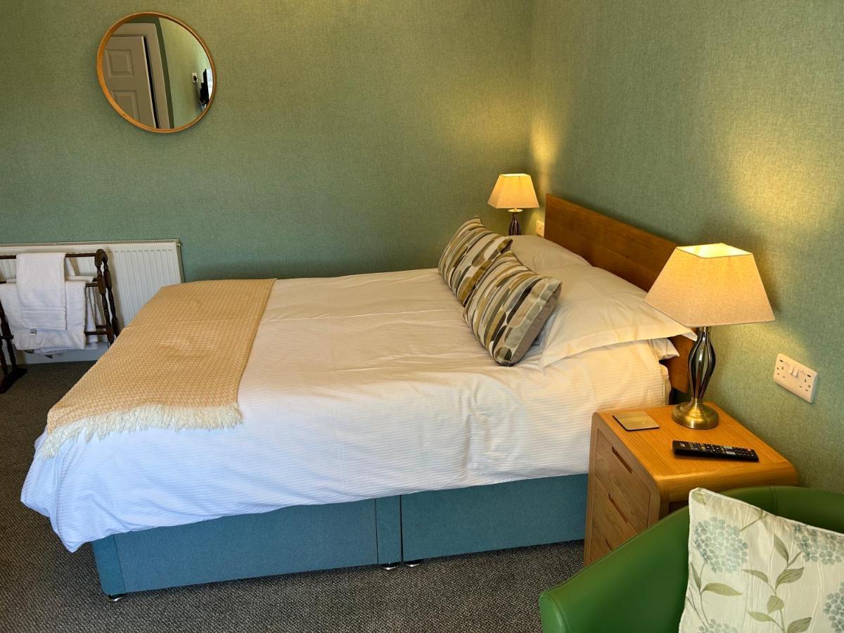 West End Guest House Elgin Buitenkant foto