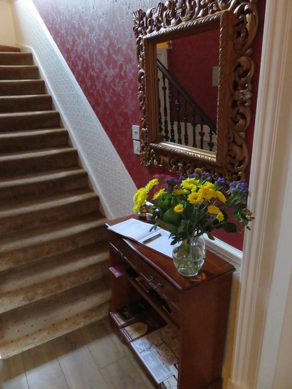 West End Guest House Elgin Buitenkant foto