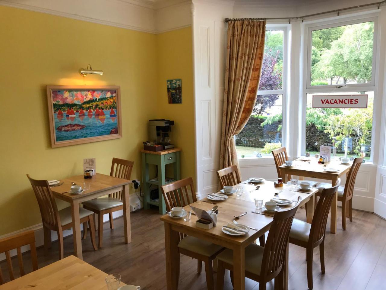 West End Guest House Elgin Buitenkant foto