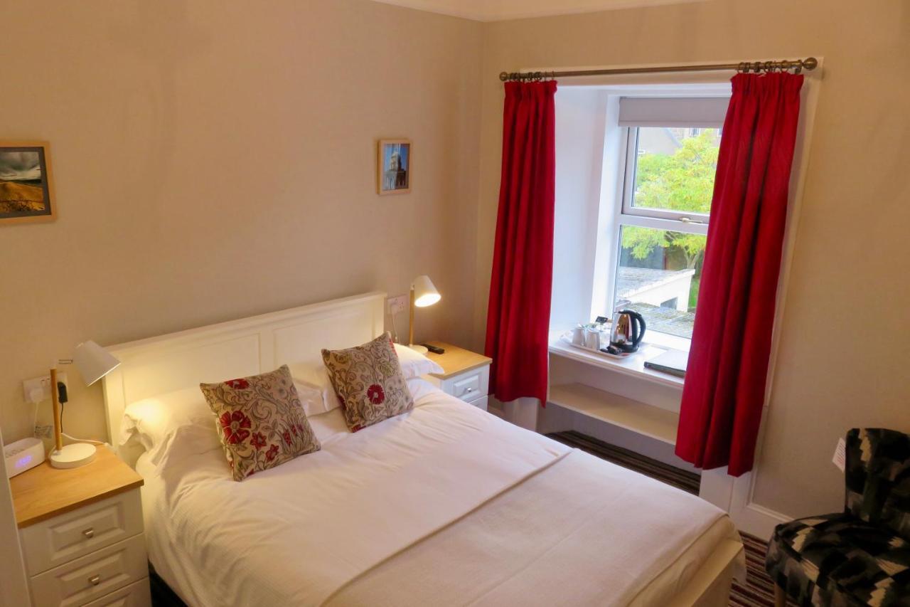 West End Guest House Elgin Buitenkant foto