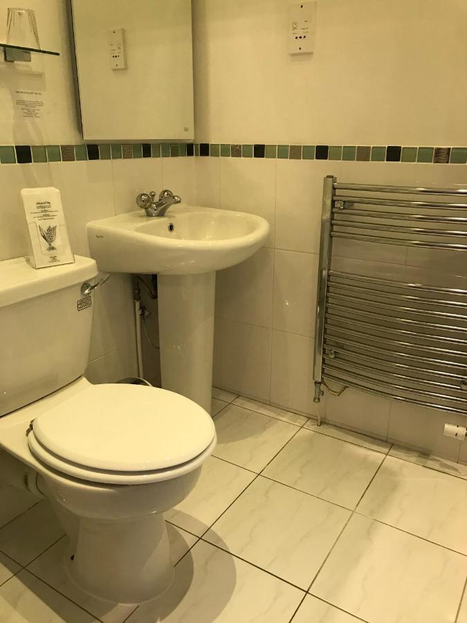 West End Guest House Elgin Buitenkant foto